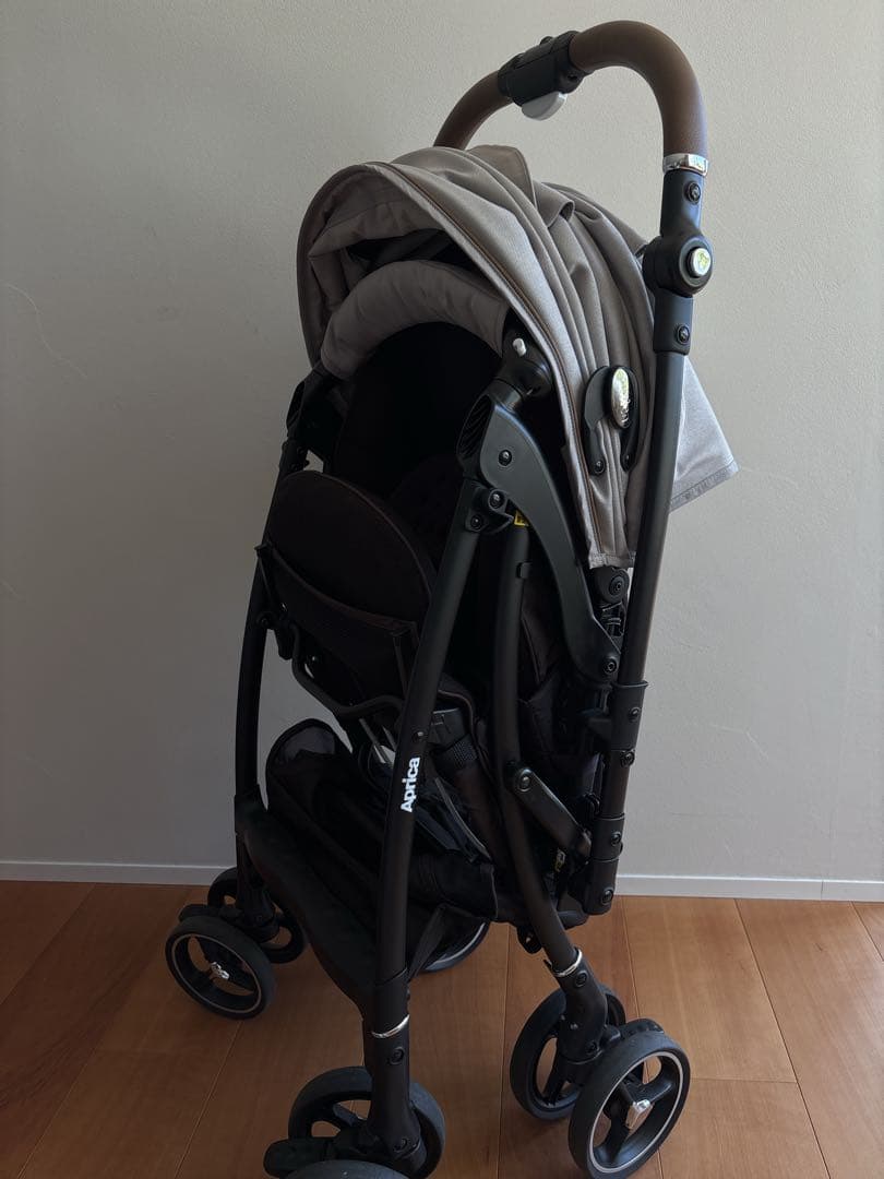 【美品】Apricaアップリカ ベビーカーラクーナビッテクッション２０２３年製