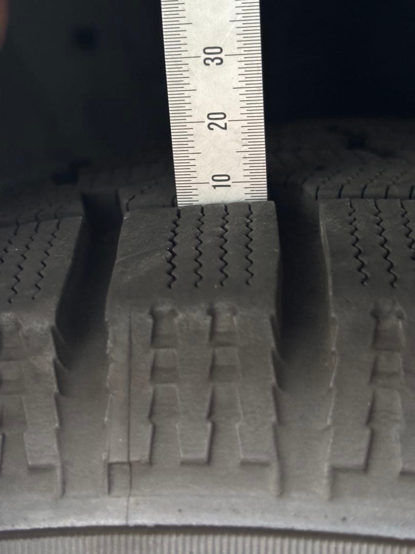 22年製195/65R15　トーヨー　スタッドレス4本セット（送料込み）