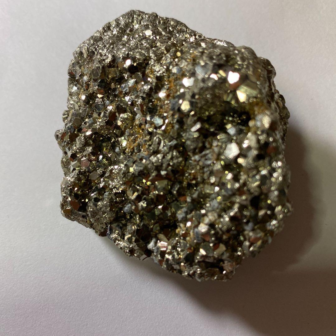 パイライトで重さは190グラムです大型です。