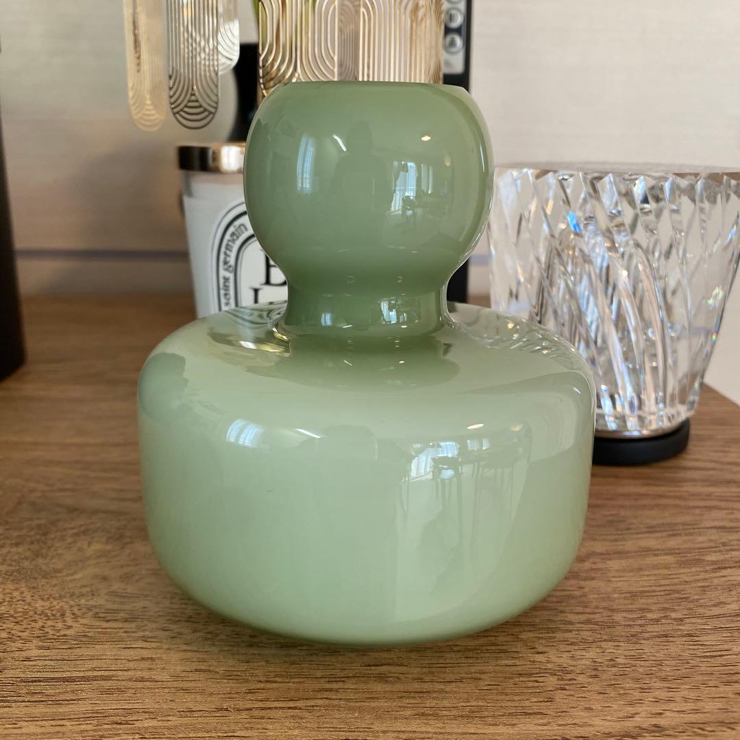 【美品】マリメッコ　marimekkoライトグリーン 丸型花瓶