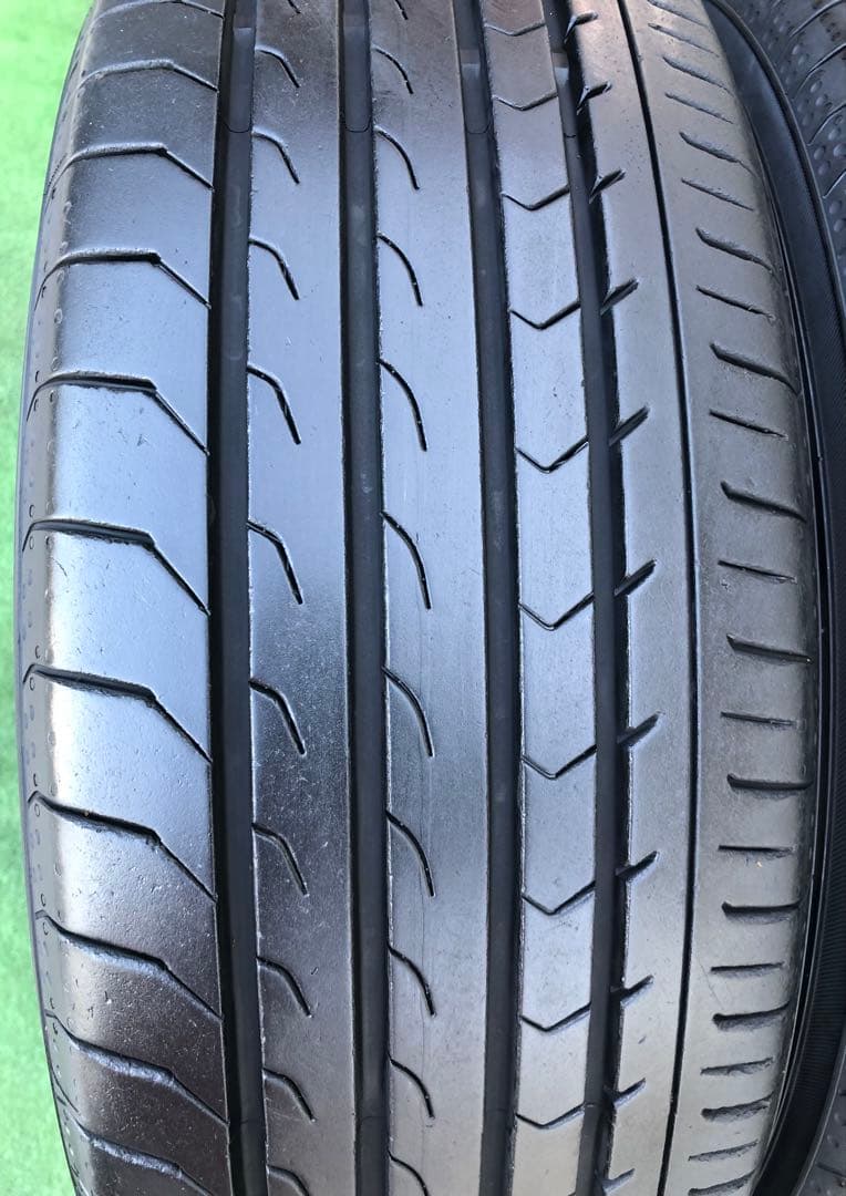 195/60 R16 YOKOHAMA BluEarth-RV03ラジアルタイヤ