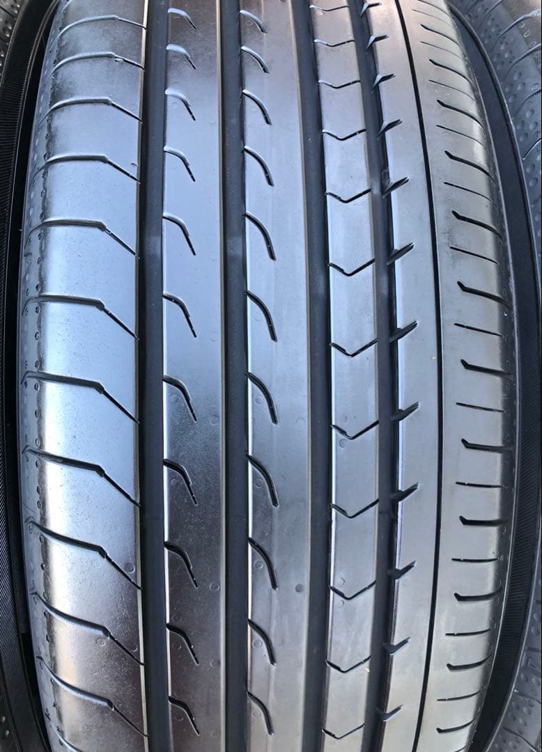 195/60 R16 YOKOHAMA BluEarth-RV03ラジアルタイヤ