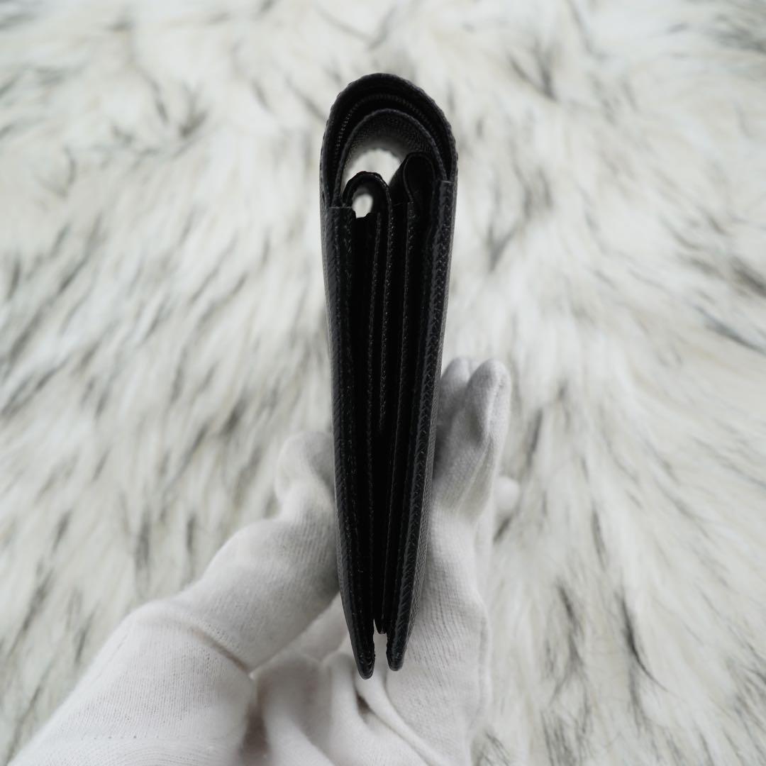 新品未使用品　BURBERRY LONDON 二つ折り財布　ノバチェック　黒