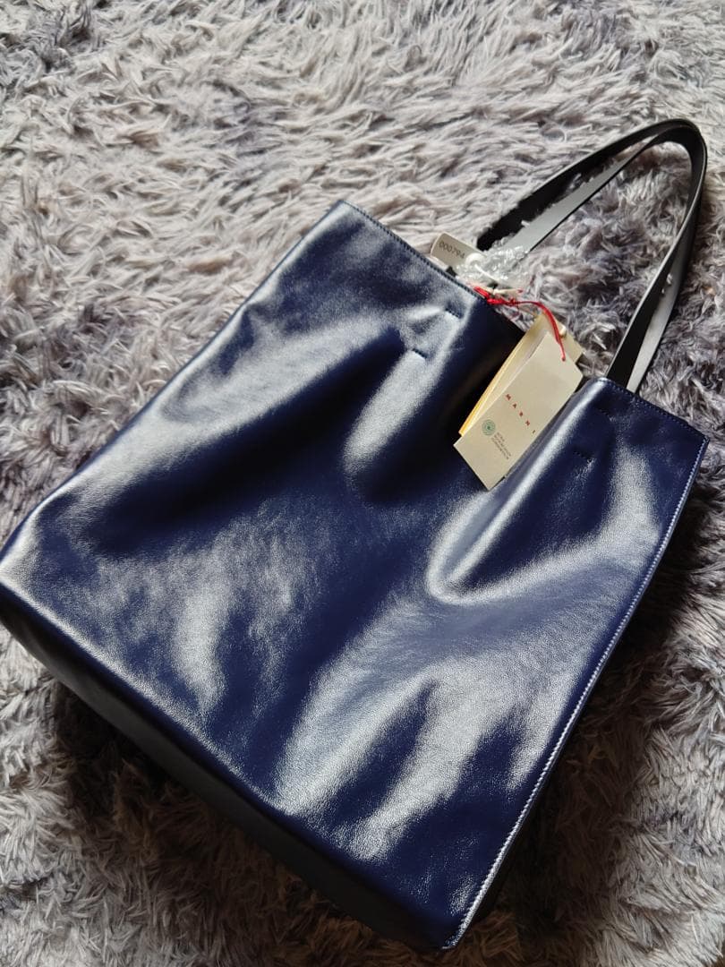 MARNI MUSEO レザートートバッグ　NAVY×BLACK 　O