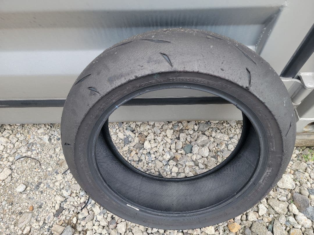 2024年製送料込みブリヂストン BATTLAX R11前後セット120/200