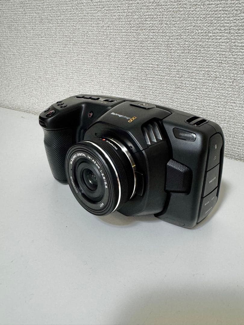 BMPCC4K + SmallRig+ Olympus 14-42mmレンズ付