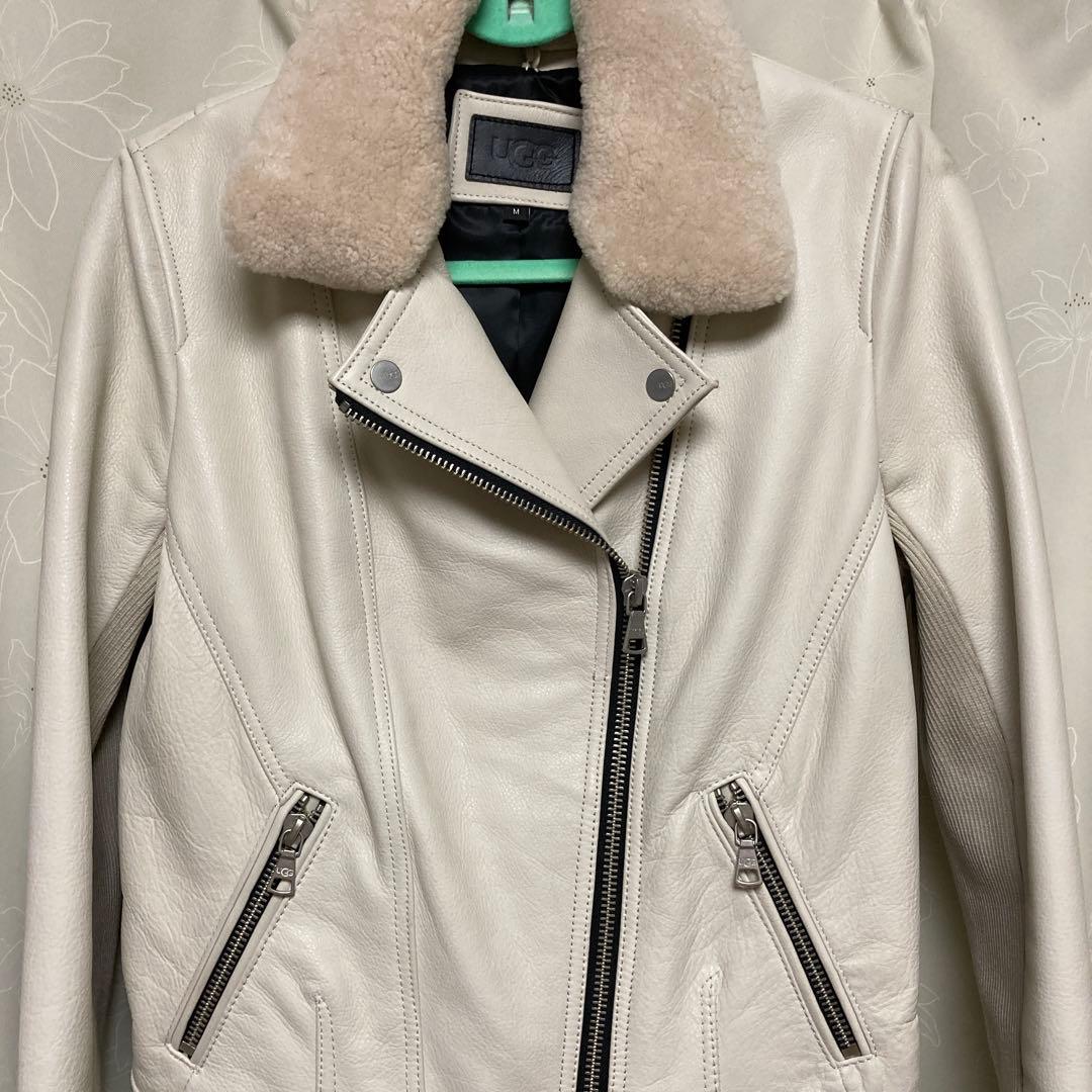 UGG ホワイトライダースジャケット ファー襟付き