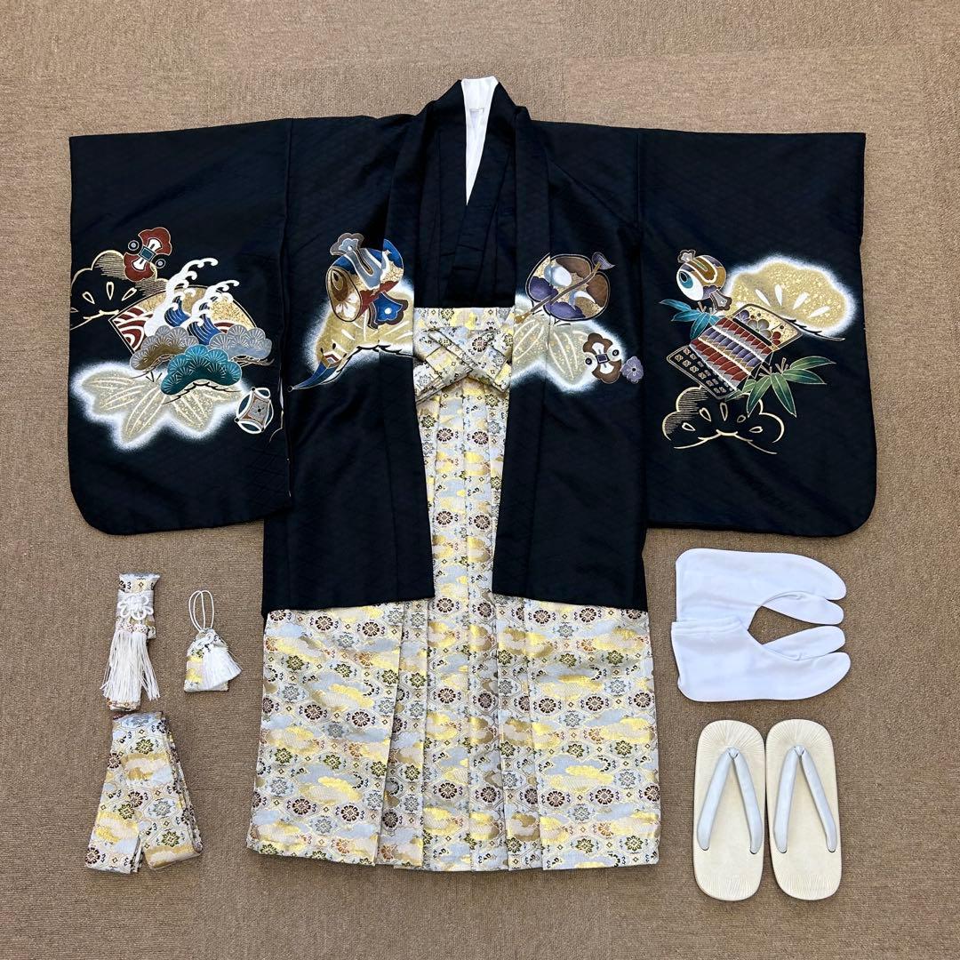 7才サイズ　男児　羽織　袴セット　黒