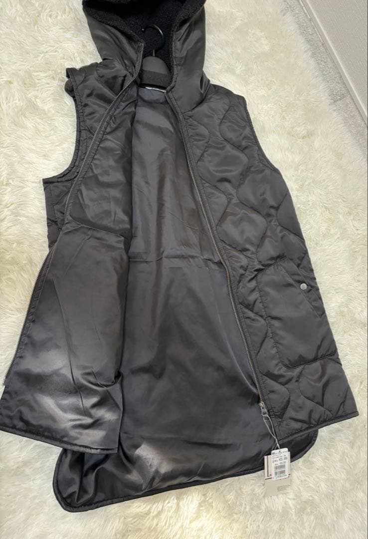 フードボアキルティングベスト￼