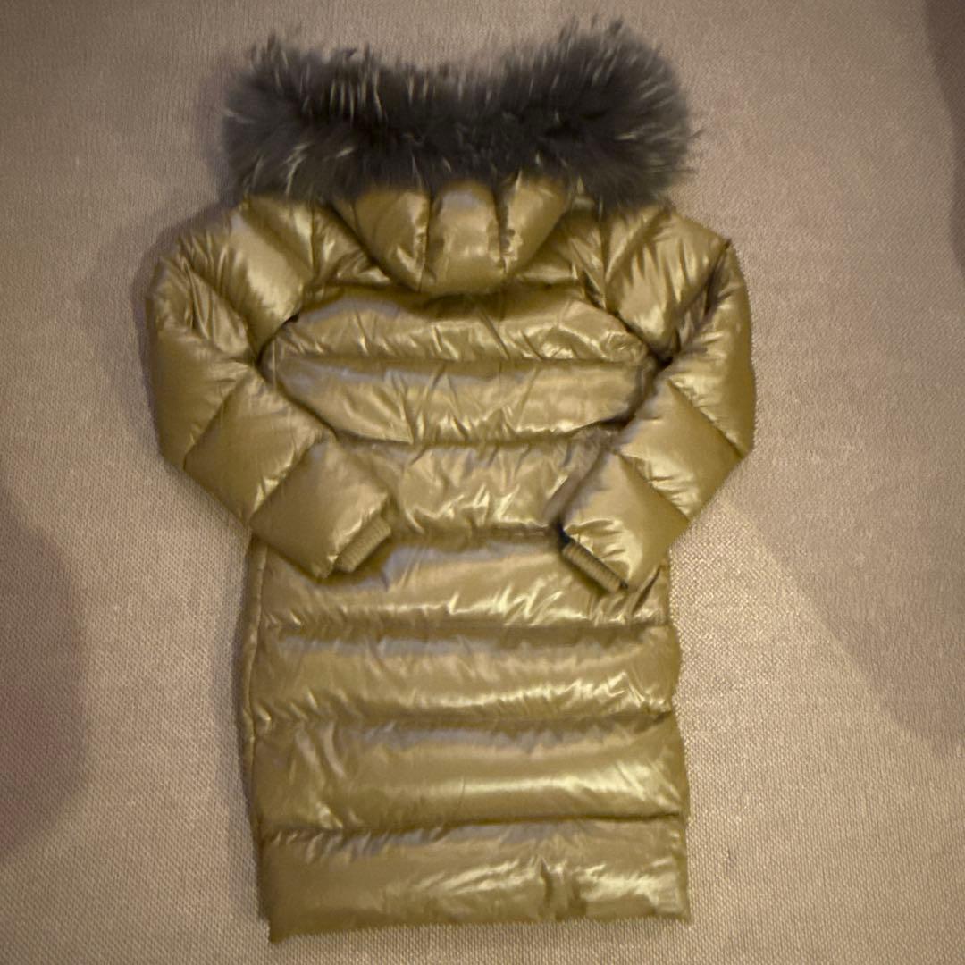 未使用デュベティカDUVETICAオリーブグリーン ファー付ダウンロングコート