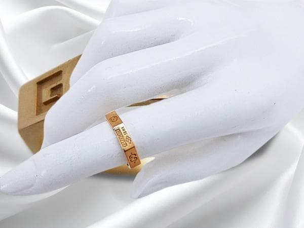 2月12取り下げ。グッチ オクタゴン 9号重量4g 18K