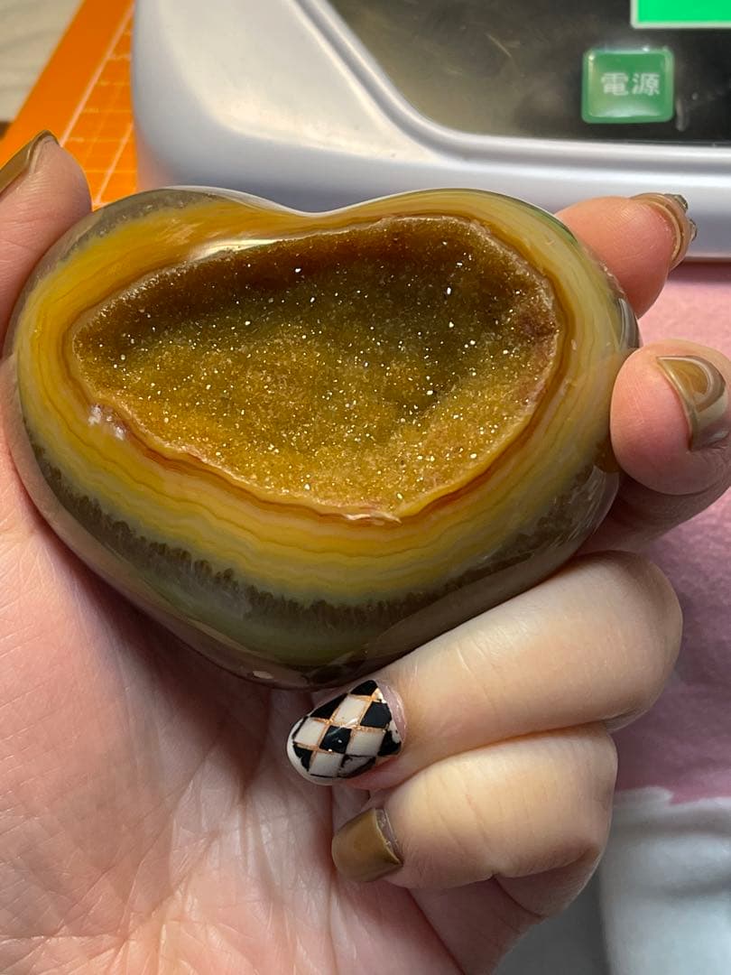 ブラジル産　天然石 金色アメジスト クラスター  ハート型  トレジャーメノウ