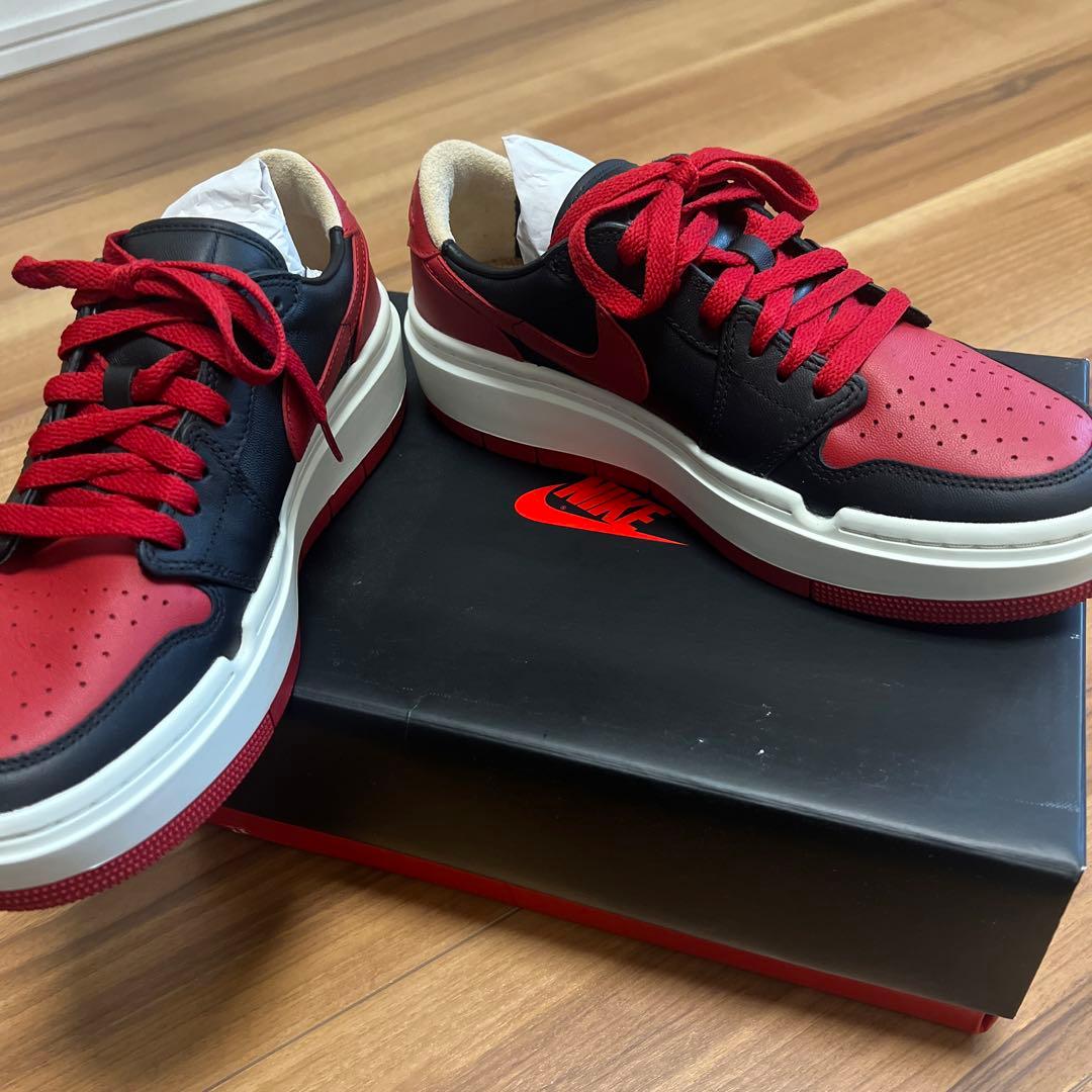 NIKE スニーカー