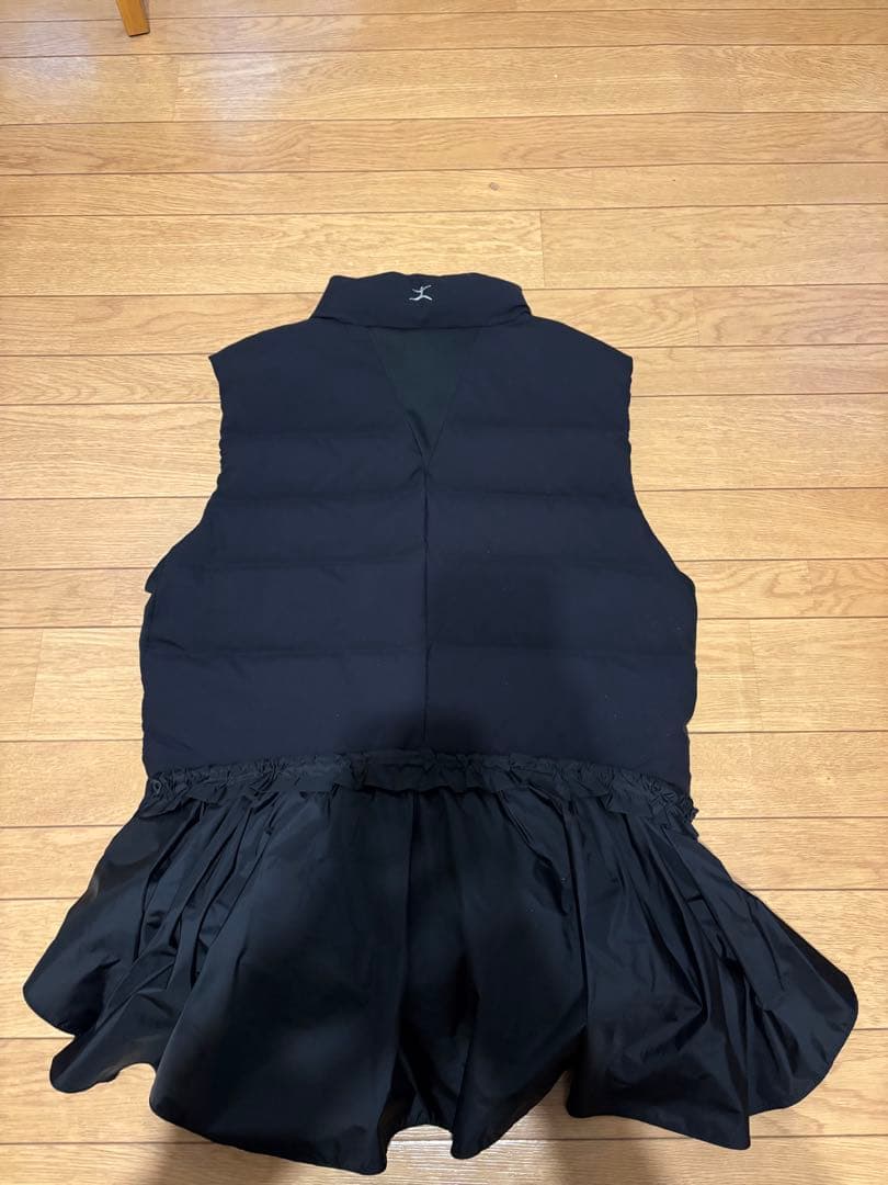 ダンスキン　ピルエット　ハイブリッドダウンベスト Lサイズ ブラック