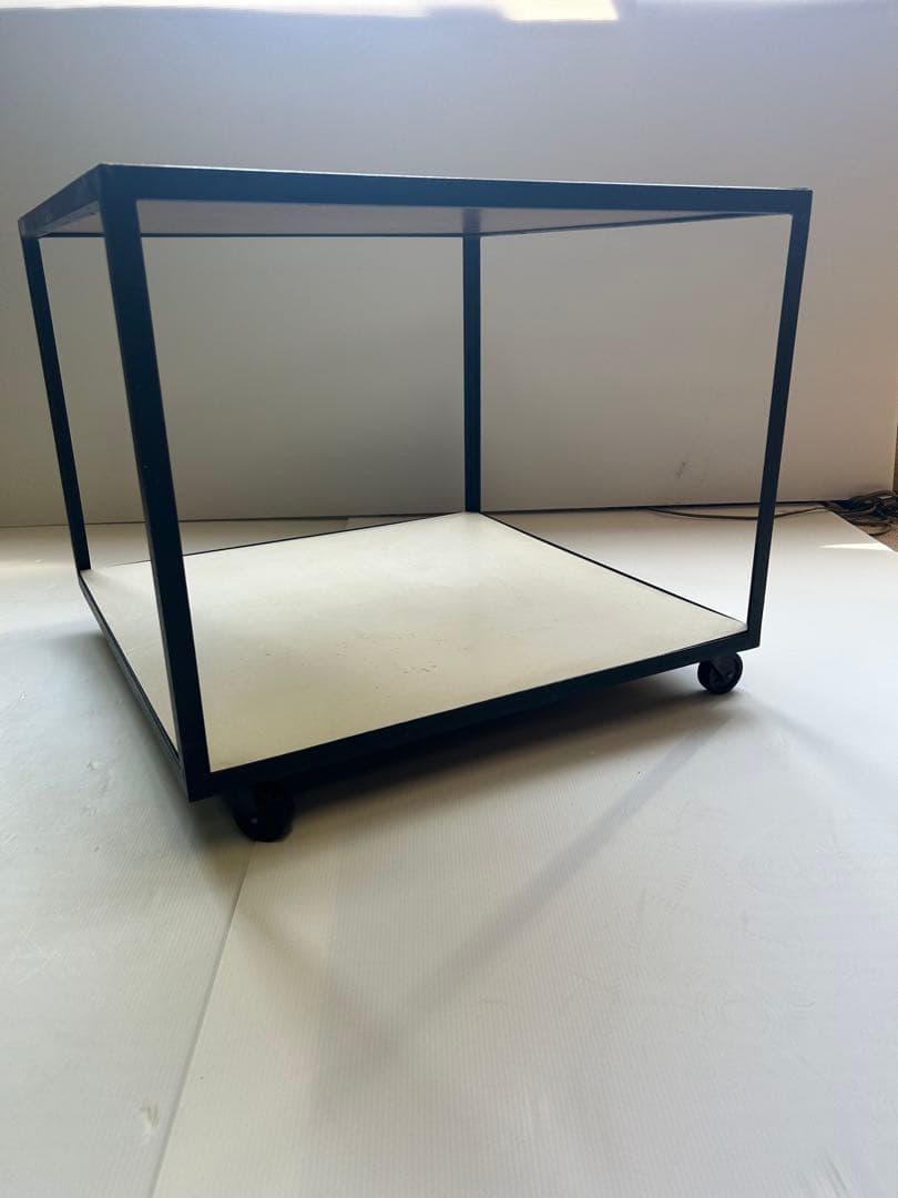 ジョージ・ネルソン　ハーマンミラースチールフレーム・ローリング・キューブテーブル