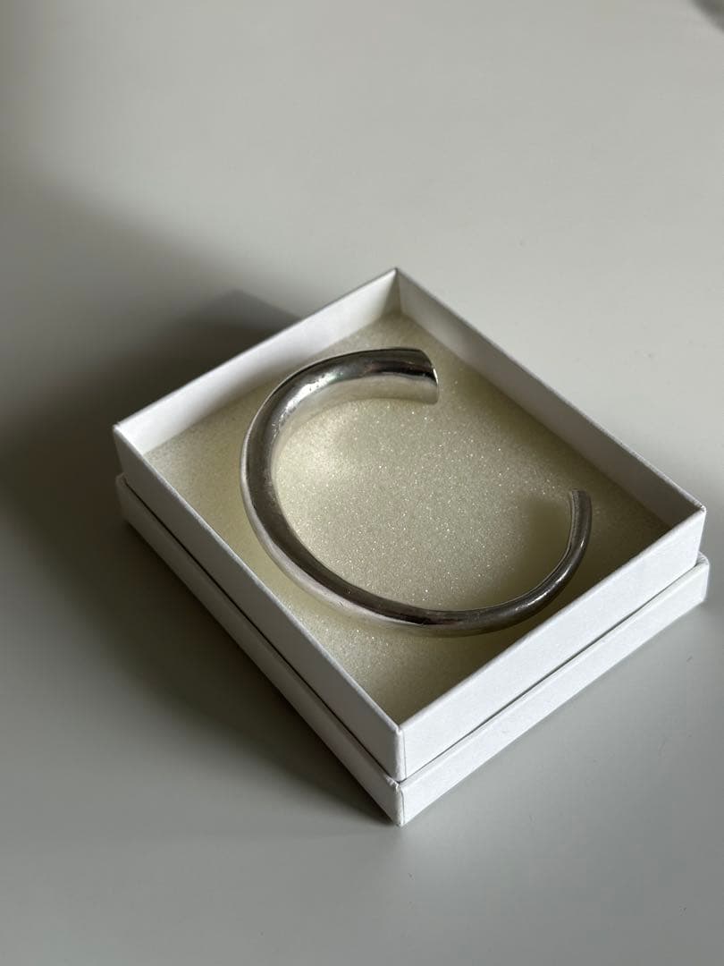 heres(ヒアーズ) HORN BANGLE シルバー バングル