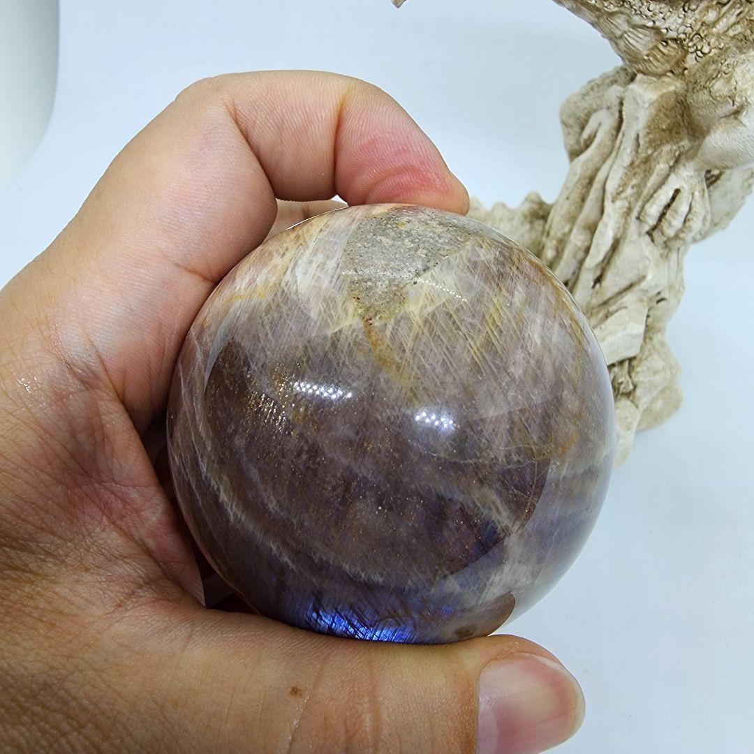 サンムーンストーンとドラゴンの台座