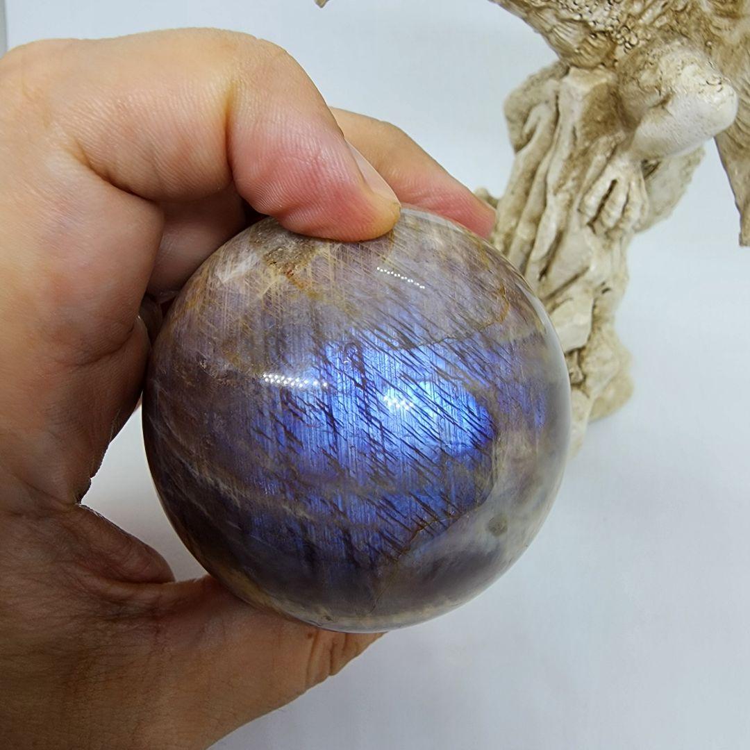 サンムーンストーンとドラゴンの台座