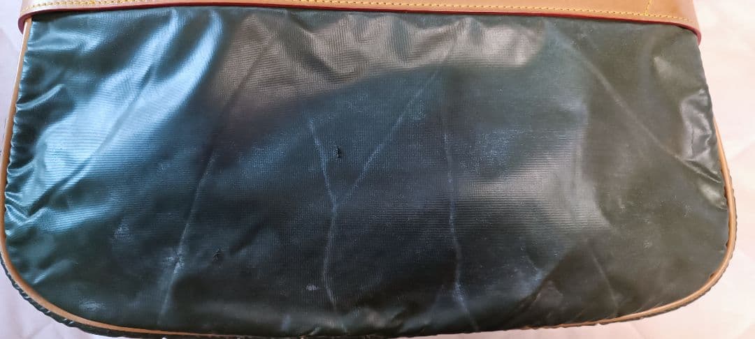 HUNTING WORLD オリーブグリーン ショルダーバッグ