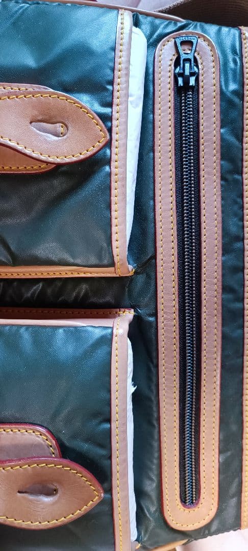 HUNTING WORLD オリーブグリーン ショルダーバッグ