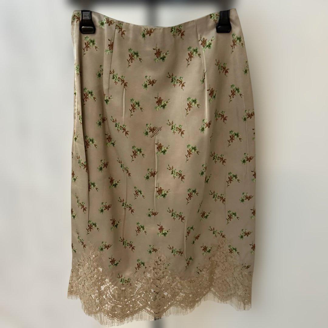 新品未使用　Louis Vuitton 花柄タイトスカート　36サイズ