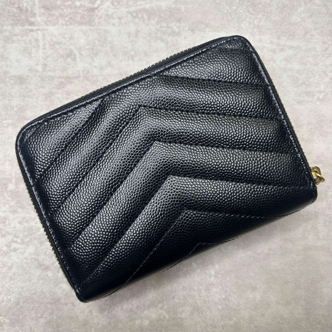 サンローランYSL ブラック 二つ折り財布 キルティング Vステッチ