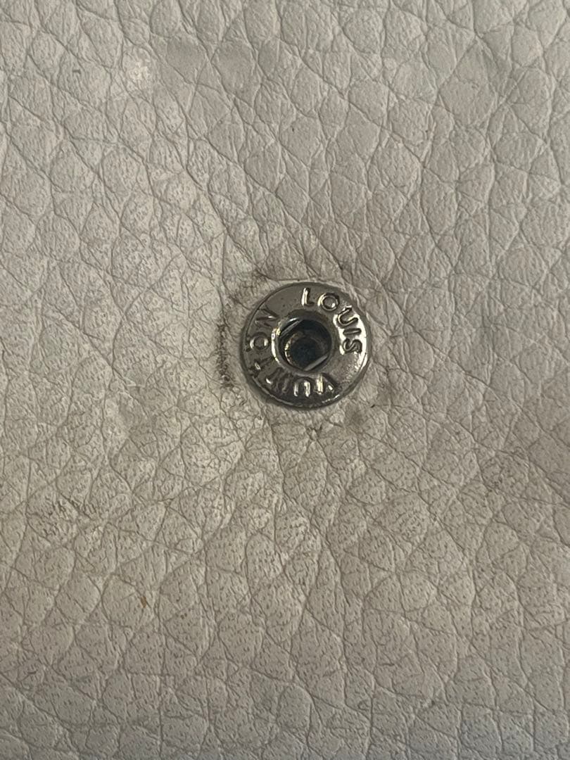 ルイヴィトン ポルトフォイユ カプシーヌ XS トリヨンレザー 三つ折り財布