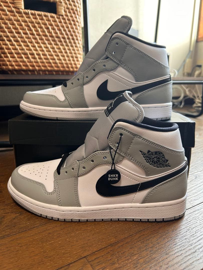 新品未使用　ナイキ エアジョーダン1 ミッドライトスモークグレー　26 UK7