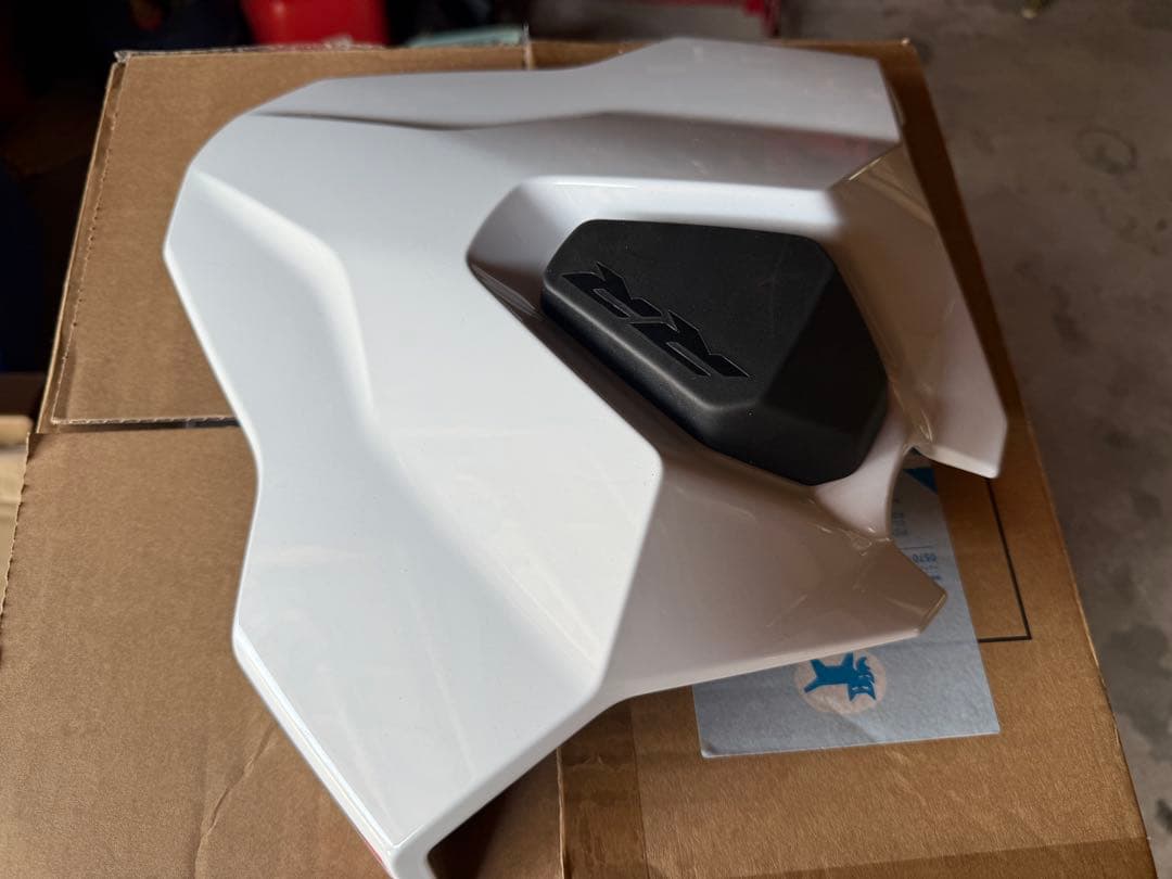 最終値下げ S1000RRシングルシートカウル　美品！