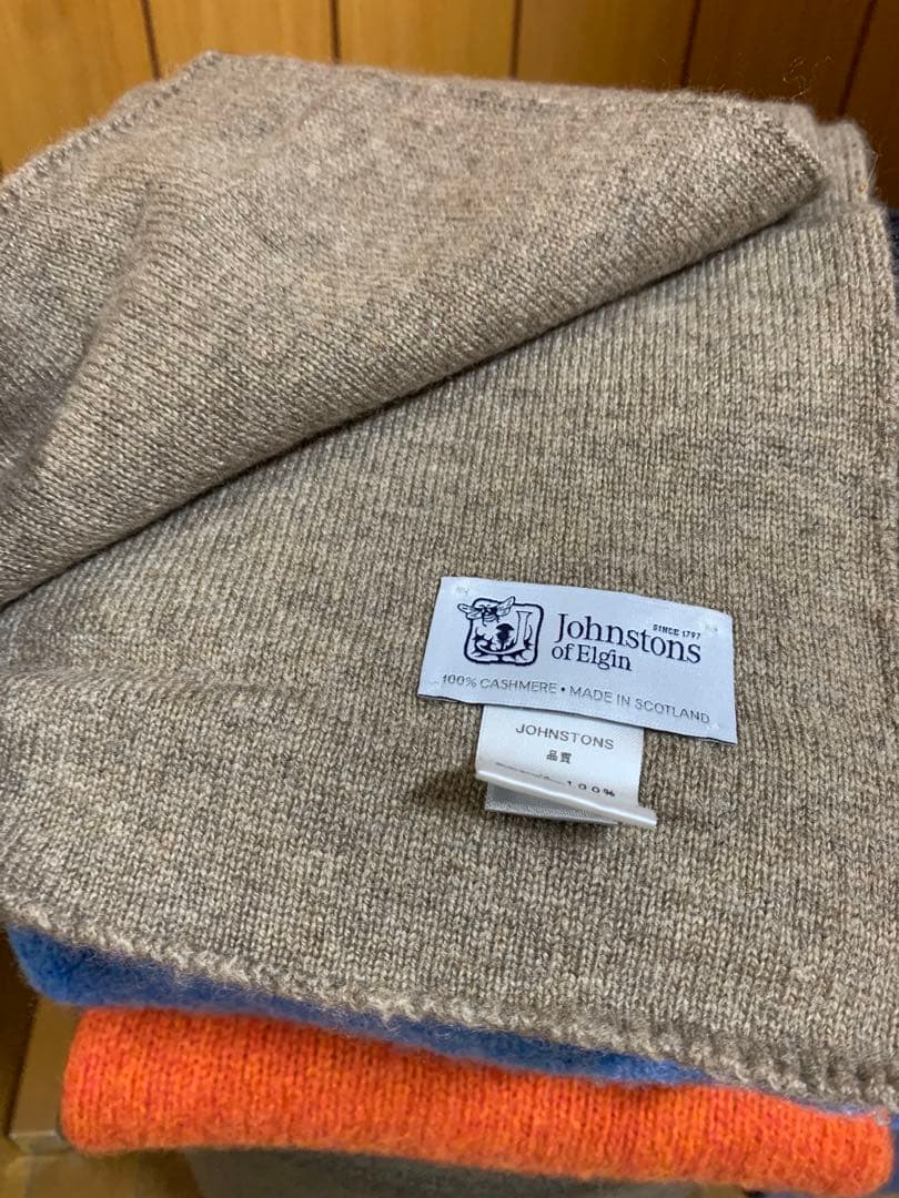 Johnstons of Elgin カシミヤマフラー ベージュ！新品未使用！