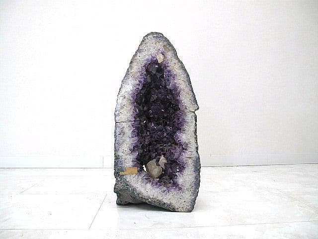 アメジストドーム　重量19kg高さ51cm 　紫水晶 風水 天然石 インテリア