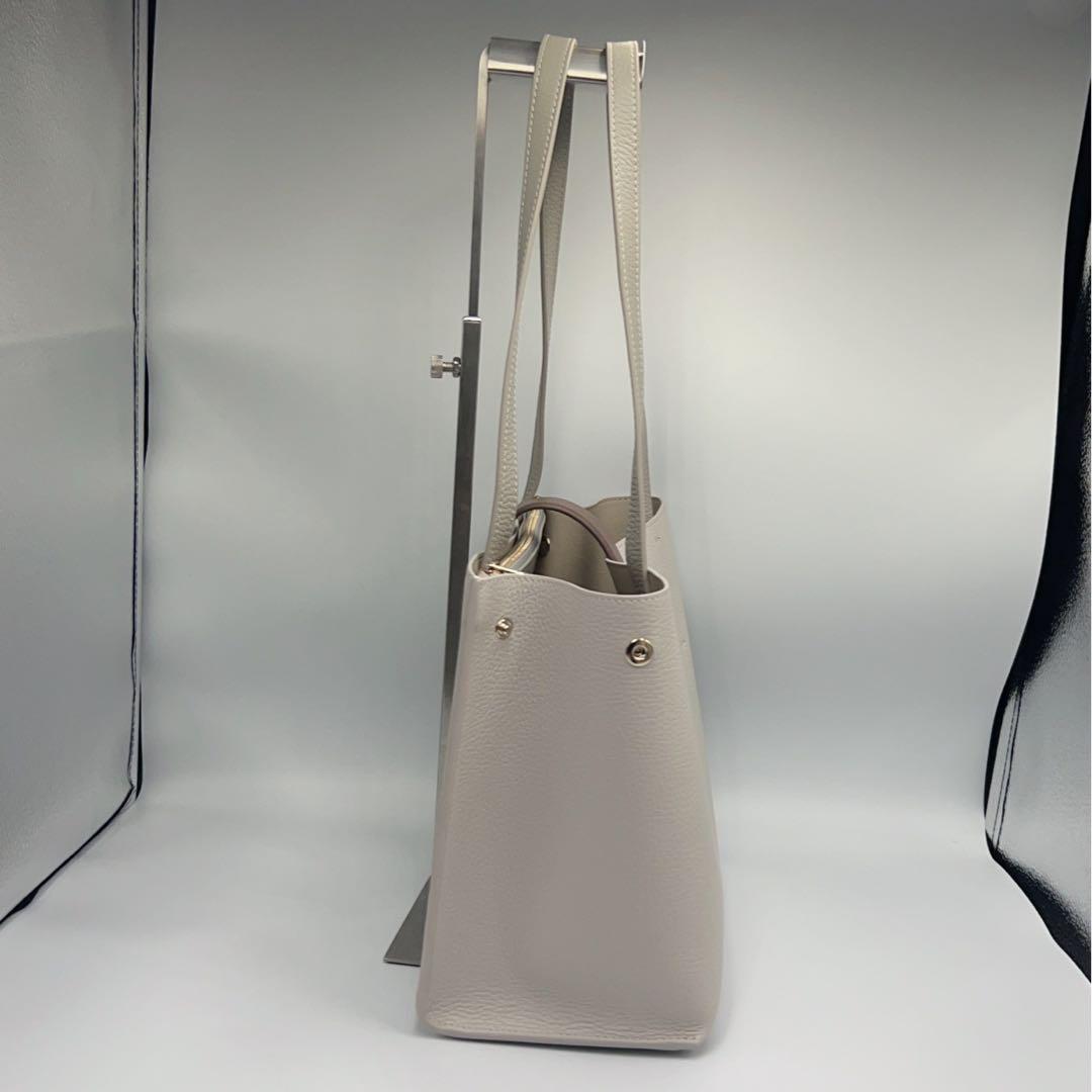 極美品✨FURLA フルラ　ソフィア トートバッグMサイズ レザー　アイボリー
