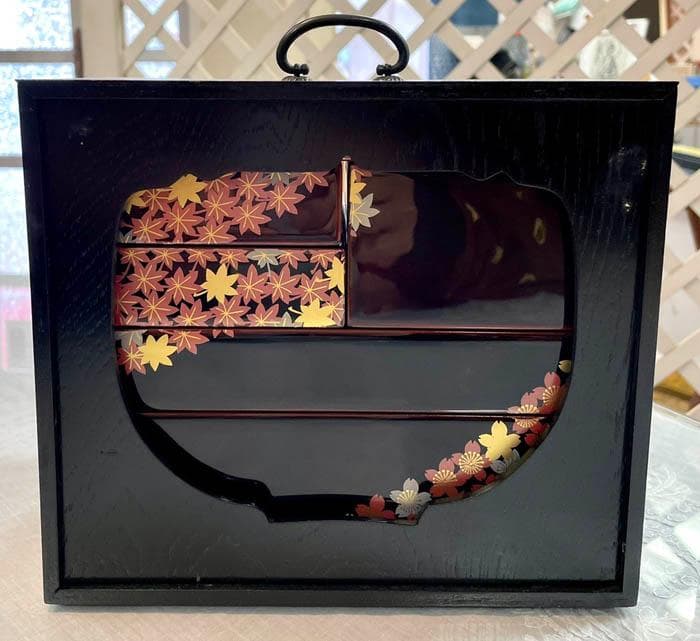 値下会津漆　行楽用重箱 桜と紅葉
