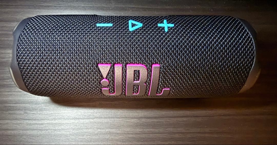 JBL FLIP 7 ポータブルスピーカー　ファンキーブラック