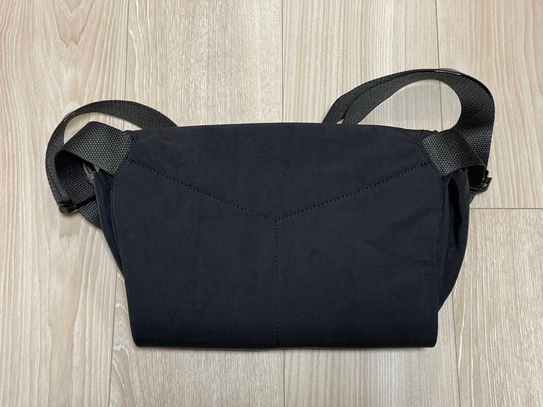 バッグ bellroy Venture Sling 6L