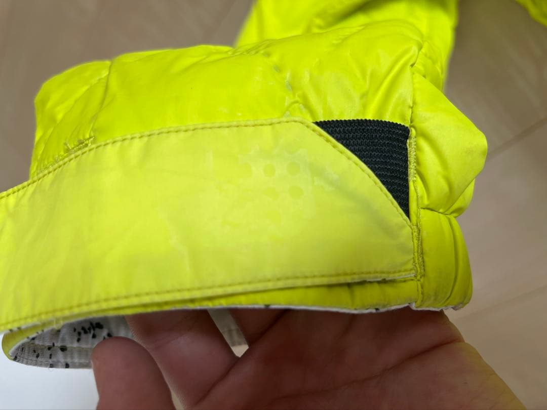 【VOLCOM 】スノーボードウェア　ネオンイエロー