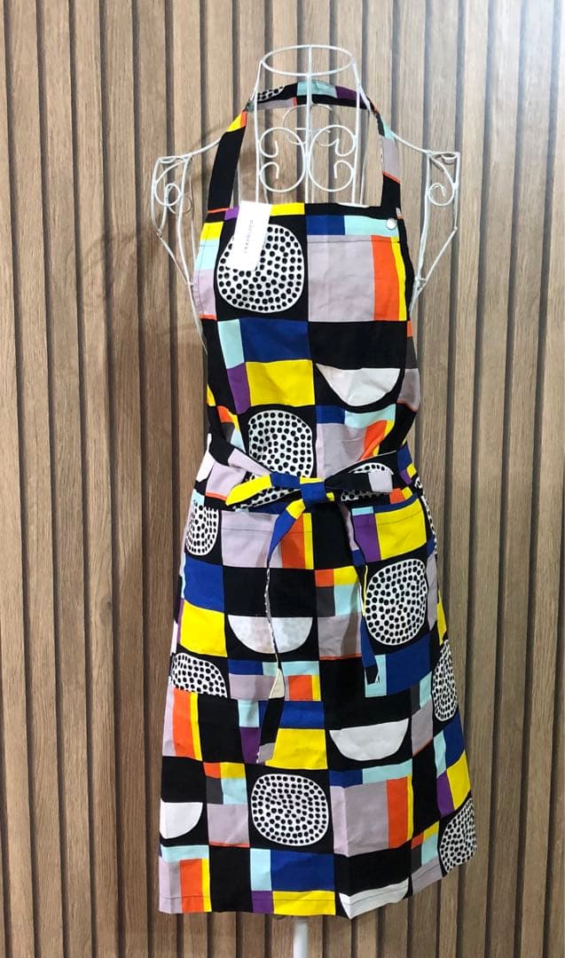 レア　新品　マリメッコ　エプロン　廃盤　コンッティ