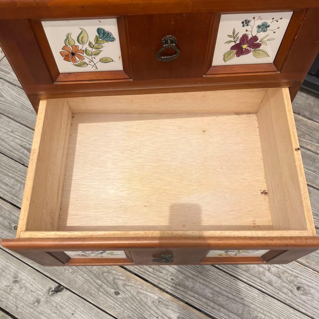 北欧レトロ 花柄タイル張り 木製チェスト 4段タンス カントリー 古家具