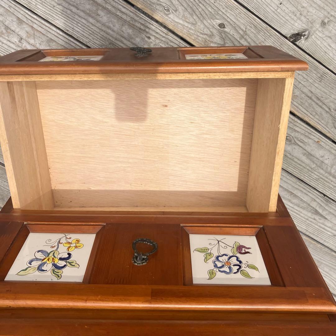 北欧レトロ 花柄タイル張り 木製チェスト 4段タンス カントリー 古家具