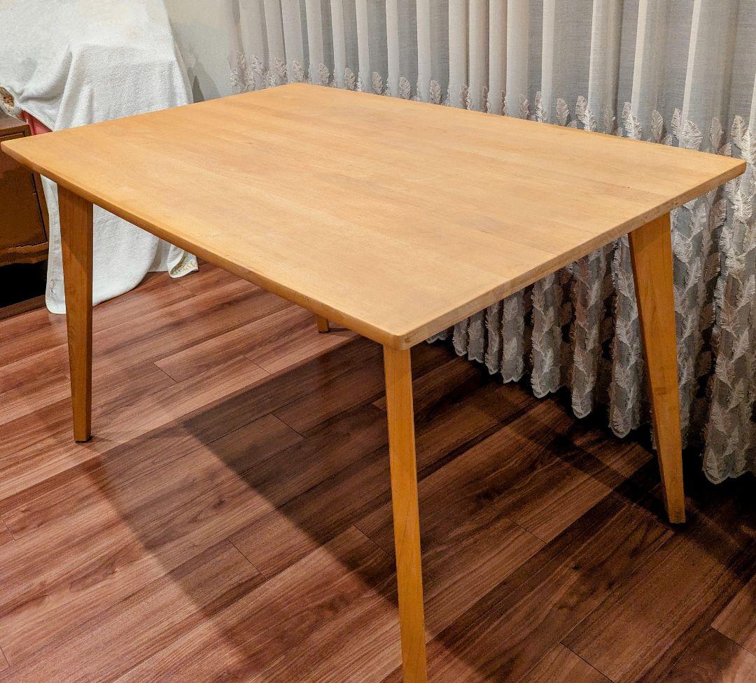 ダイニングテーブル　モモナチュラル