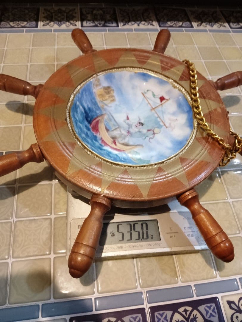 荒川リリーさん作　プルチネッラ　木製ハンドル付き絵皿　デシモーネ　ヴィエトリ