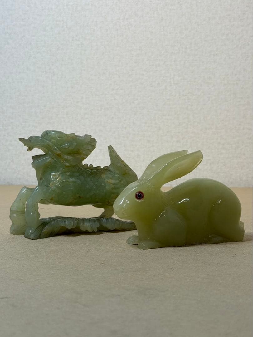 うさぎ、麒　置物　翡翠