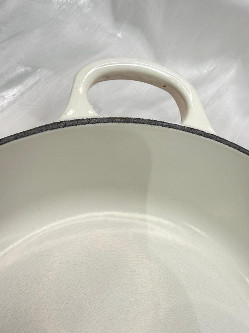 【希少】ル・クルーゼ 22cm ロータイプ パウダーピンク