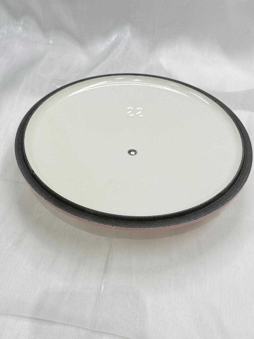 【希少】ル・クルーゼ 22cm ロータイプ パウダーピンク