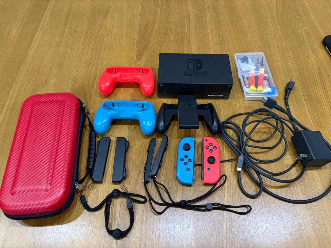 Nintendo Switch 本体 + 付属品一式