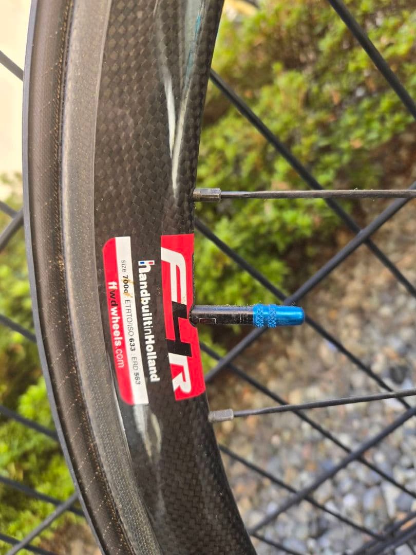 FFWDF4R チューブラータイヤ カーボン製