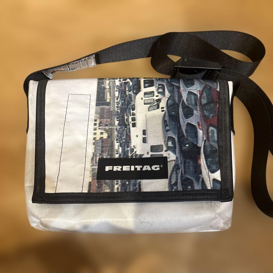 FREITAG F11 LASSIE 転写　車