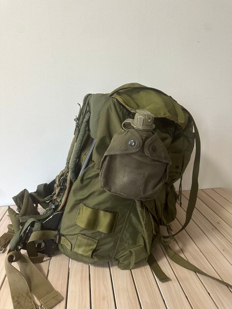 米軍実物　80年代　アリスパック　ラージサイズ　フレーム付　＋水筒　カバー付き