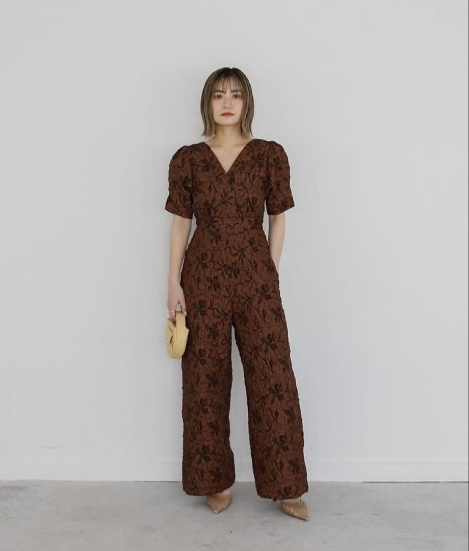 美品Cara by katrin TOKYO v neck all-in-one