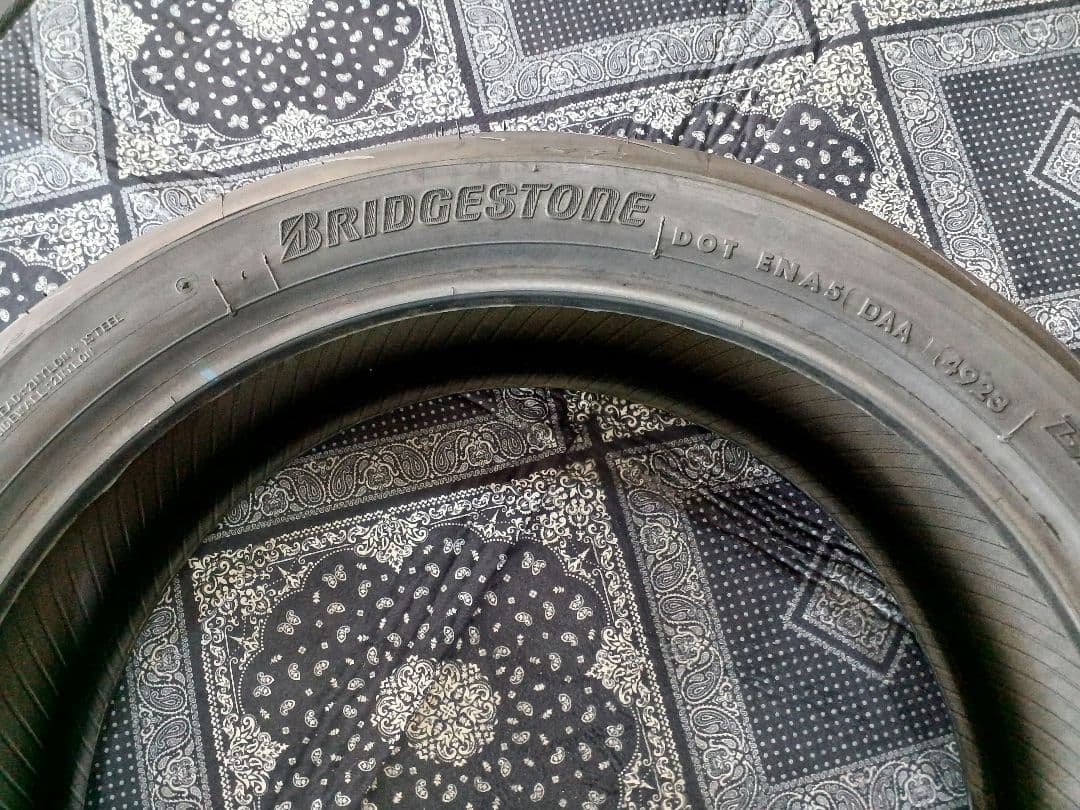 ブリヂストン バトラックス S22 180/55ZR17新品！